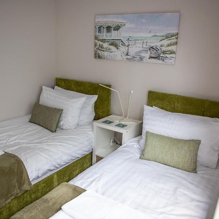 Wave Stays - Ground Floor Apartment - Outside Seating Area Cleveleys Extérieur photo