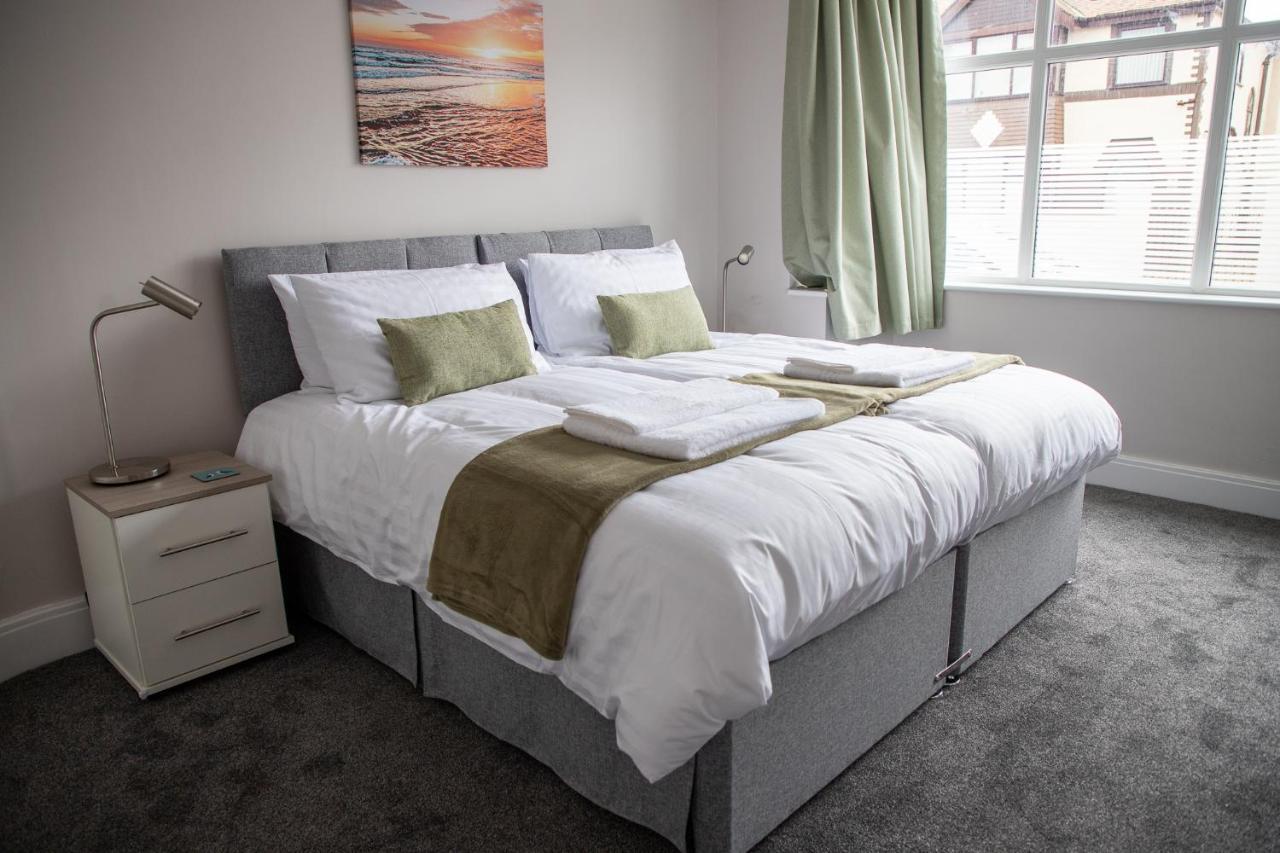 Wave Stays - Ground Floor Apartment - Outside Seating Area Cleveleys Extérieur photo
